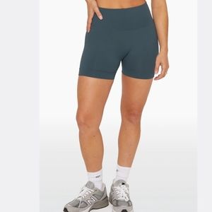 SET Active SCULPTFLEX® BIKE SHORTS, Neptune, Size Medium